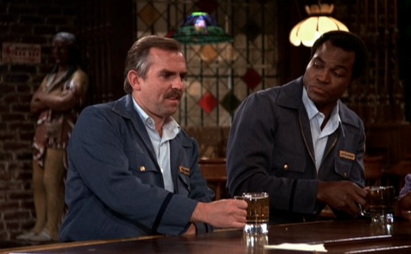 Lewis soll Cliff ein wenig unterstützen.