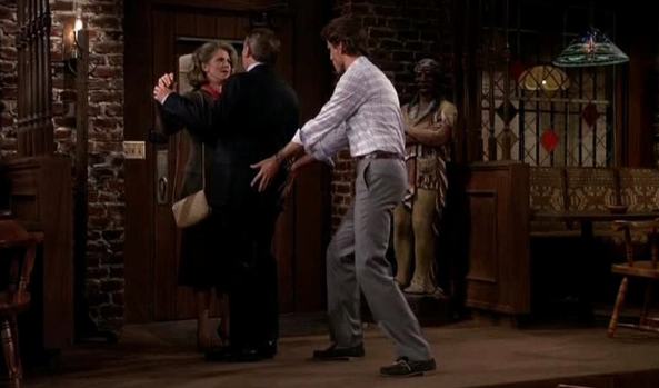 Sam spielt stattdessen ein wenig Cupido.