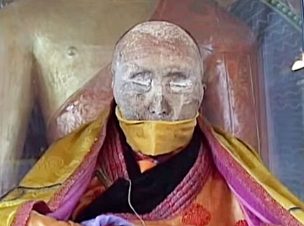 Der russisch-buddhistische Lama Daschi-Dorsho Iltigelows ist über 162 Jahre alt.