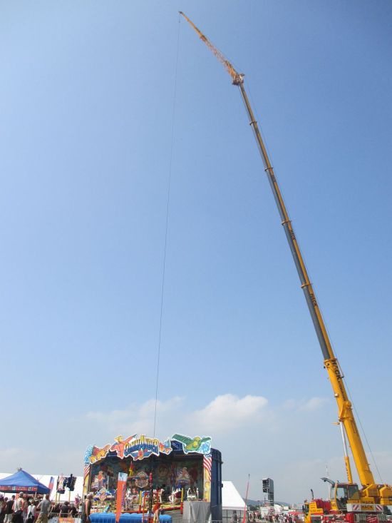 Bungjee Jumping aus 80 Meter Höhe bei Rock am Ring 2015