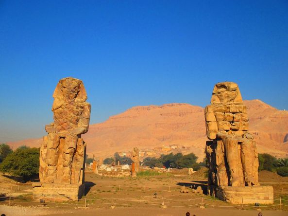 Die Memnonkolosse